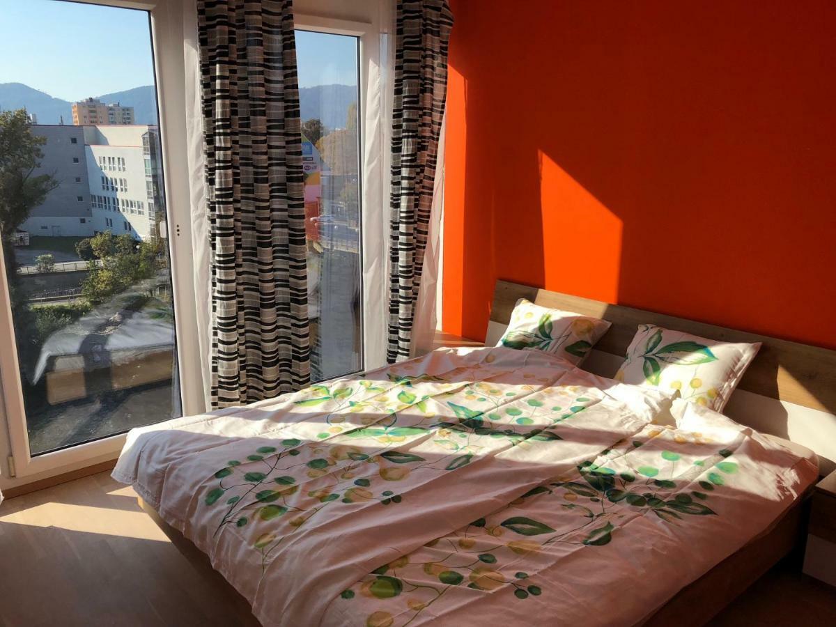 Kmheim, Cozy 103M2 Apartment, With 3 Bedroom And Covered Free Parking Place, Close To City Center กราซ ภายนอก รูปภาพ